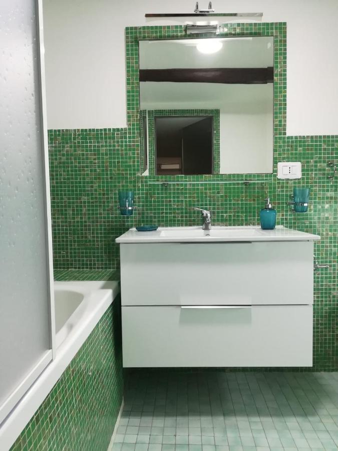 Tribunali Street House Apartment Наполи Екстериор снимка