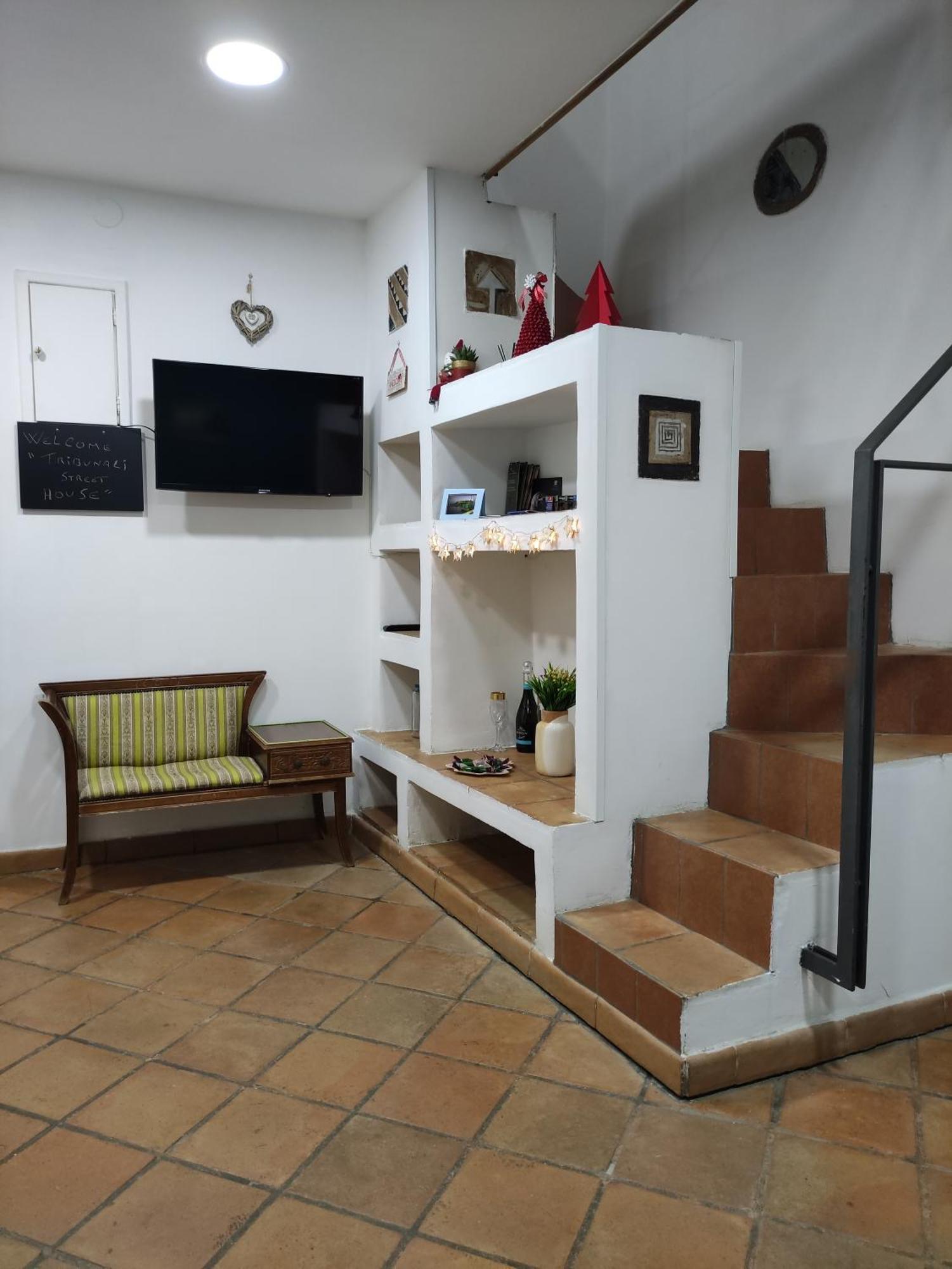 Tribunali Street House Apartment Наполи Екстериор снимка